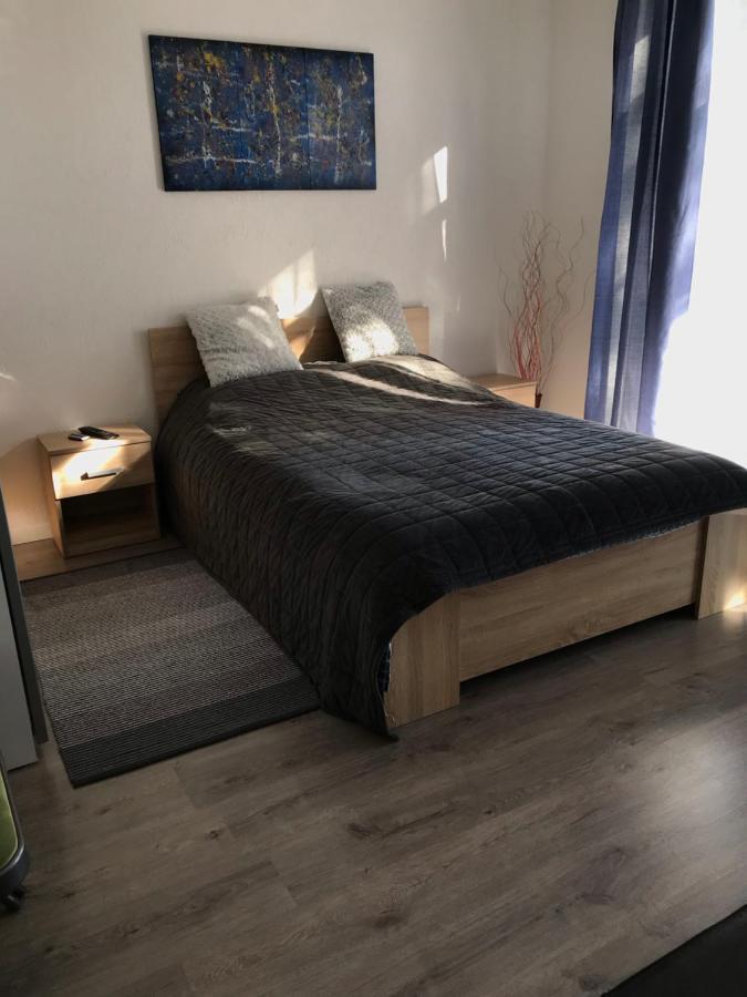 Mira Apartman เดเบรตเซน ภายนอก รูปภาพ