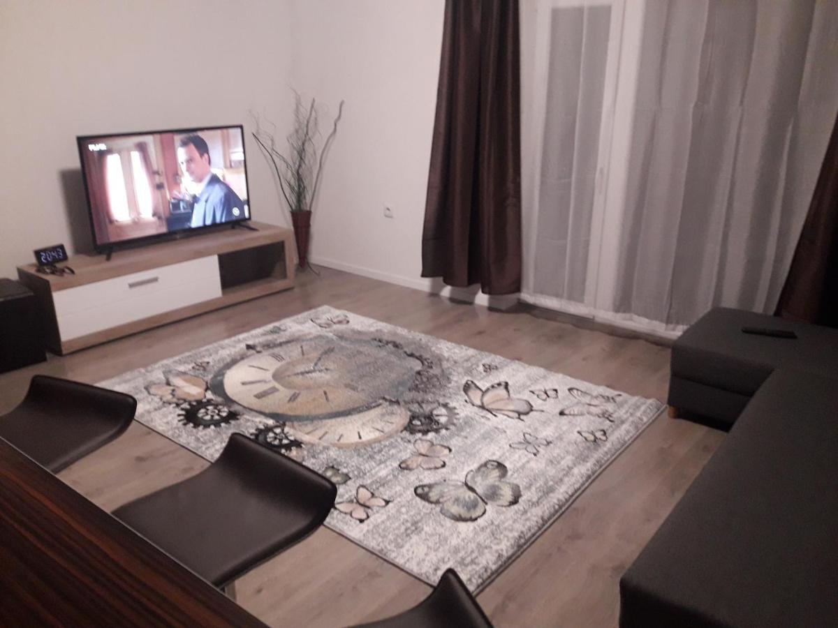 Mira Apartman เดเบรตเซน ภายนอก รูปภาพ