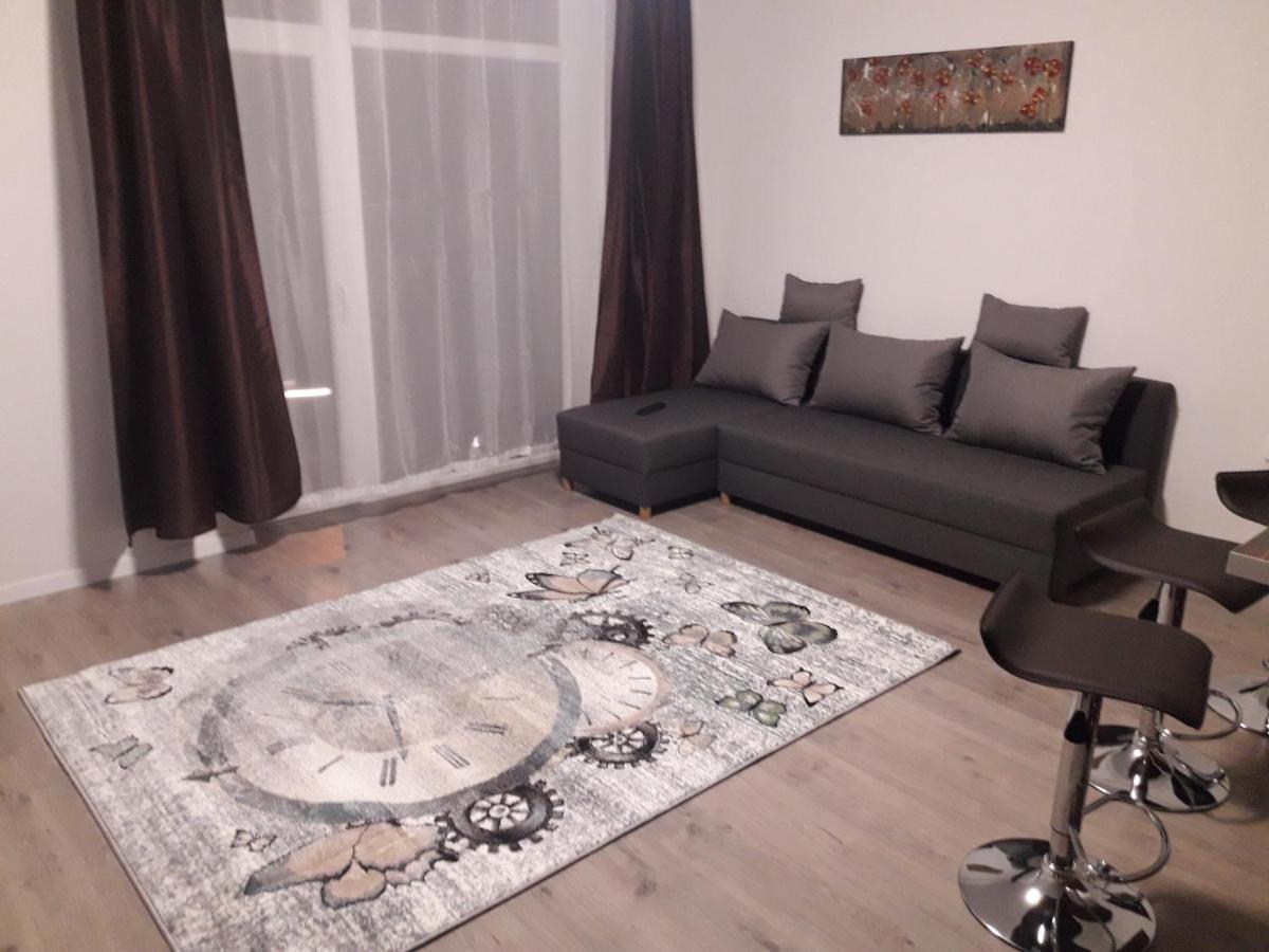 Mira Apartman เดเบรตเซน ภายนอก รูปภาพ